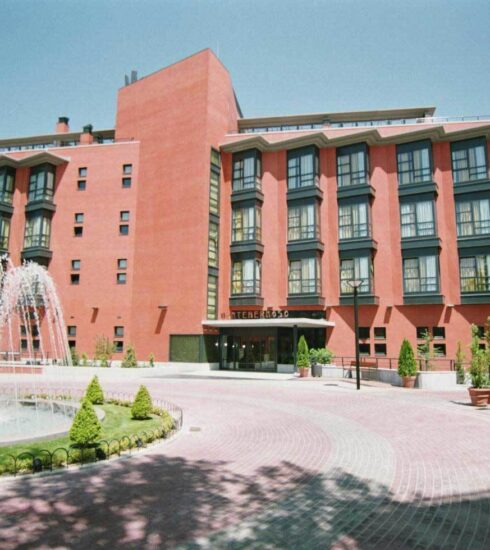 Al menos 20 ancianos muertos por coronavirus en una residencia de Madrid: “Les han dejado abandonados”