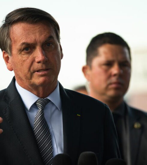 Bolsonaro suspende visitas a reclusos como medida contra el coronavirus