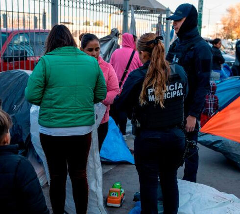 EE.UU. presiona para rechazar a todos los solicitantes de asilo, citando preocupaciones por el coronavirus