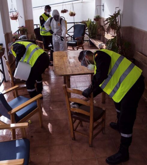 El Ejército interviene en las residencias de mayores para desinfectarlas tras las muertes por coronavirus