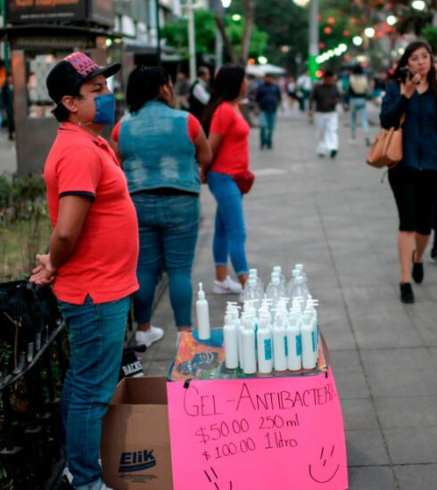 Gobernador mexicano dice que los “pobres” son inmunes al coronavirus