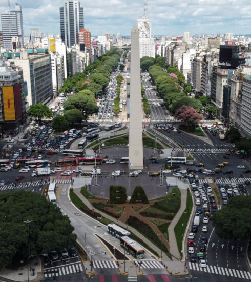 Gobierno de Argentina ordena cuarentena total por coronavirus: empieza este viernes