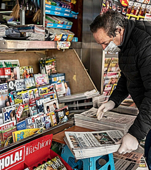 Los quiosqueros de Madrid resisten al coronavirus: “Seguimos aquí porque somos un servicio público”