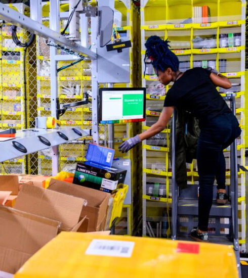 Los trabajadores de Amazon realizarán una huelga este lunes, exigiendo el cierre de las instalaciones de Staten Island