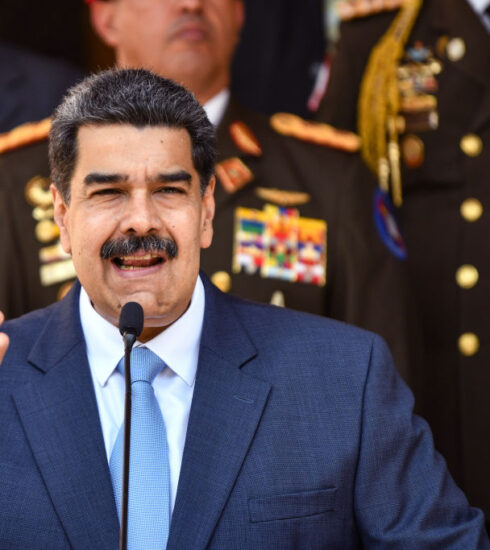 Maduro pide financiamiento al FMI de US$ 5.000 millones para lidiar con el coronavirus