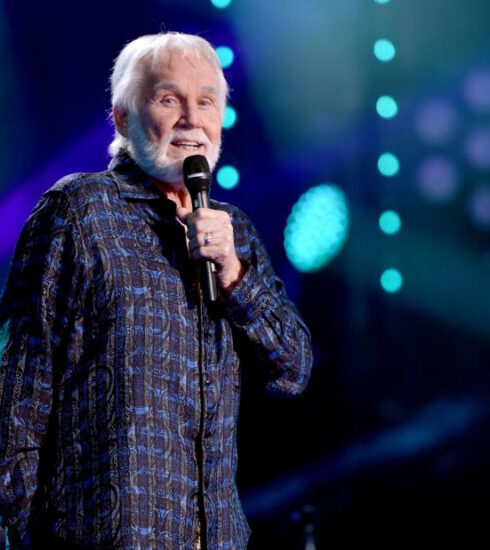 Muere Kenny Rogers, legendario cantante de country, a los 81 años