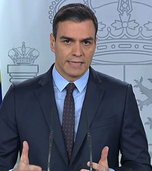 Pedro Sánchez comunica a las comunidades que el estado de alarma se prorrogará 15 días más