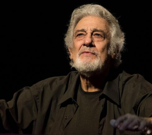 Plácido Domingo es hospitalizado con complicaciones relacionadas al coronavirus