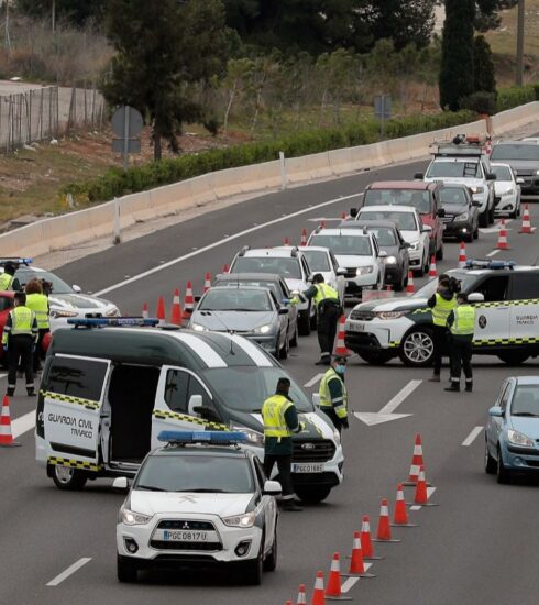 Un guardia civil herido grave al ser atropellado en un control por el Covid-19 en la carretera de Toledo